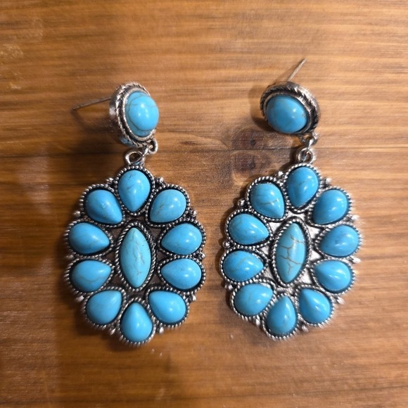 Set‎ Of 3 New Fun Stylish Women Earrings - Picture 2 of 7